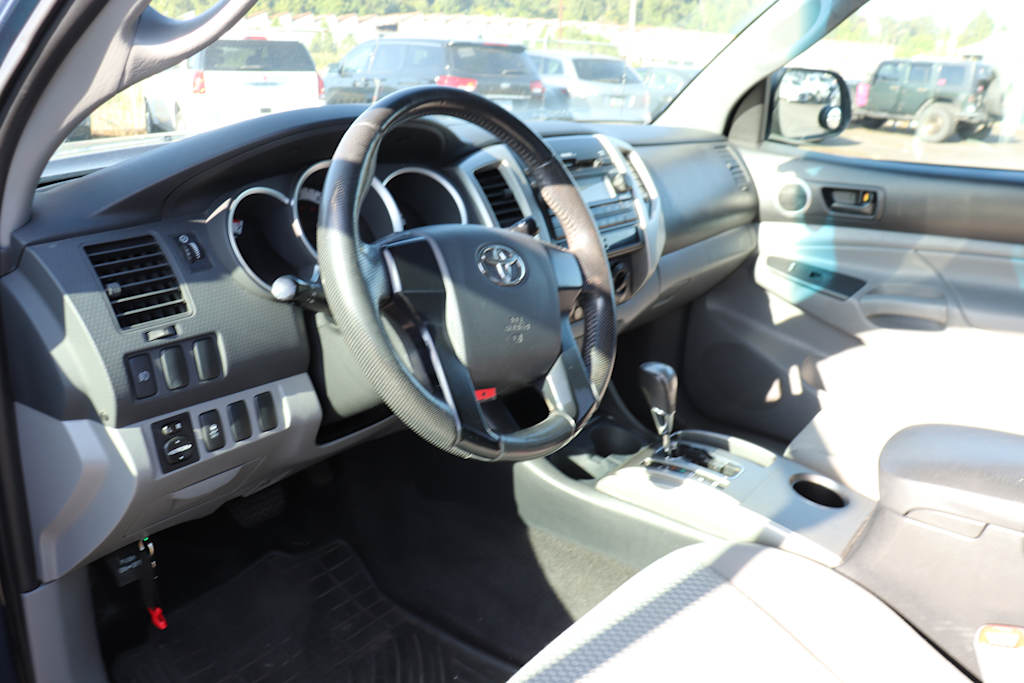 Thumbnail: 2012 Toyota Tacoma - 2