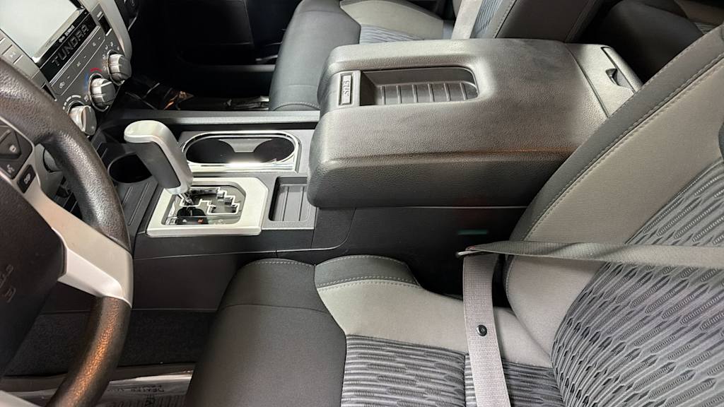 Thumbnail: 2015 Toyota Tundra - 28