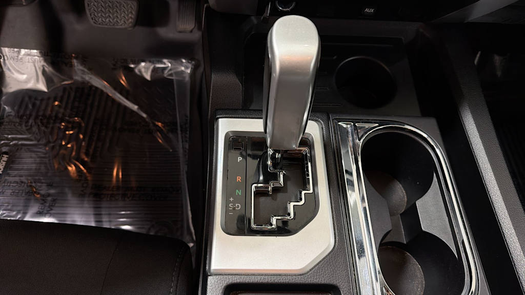 Thumbnail: 2015 Toyota Tundra - 14