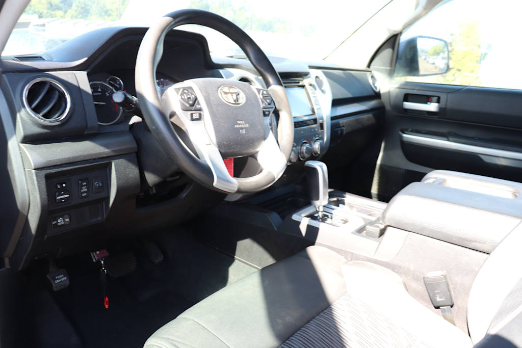 Thumbnail: 2015 Toyota Tundra - 2