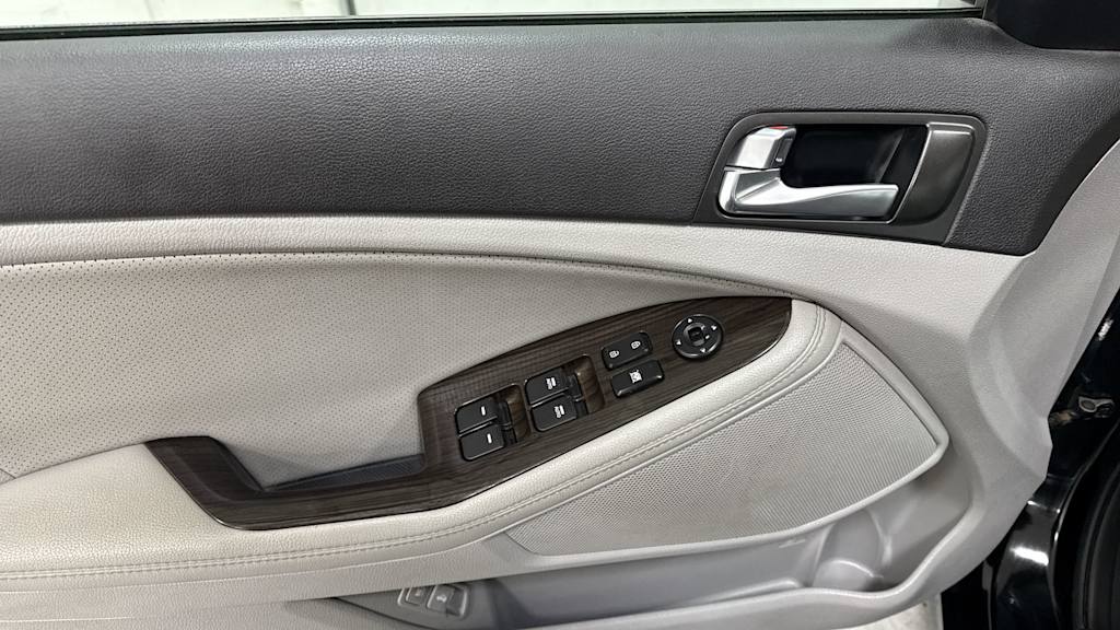 Thumbnail: 2015 Kia Optima - 25