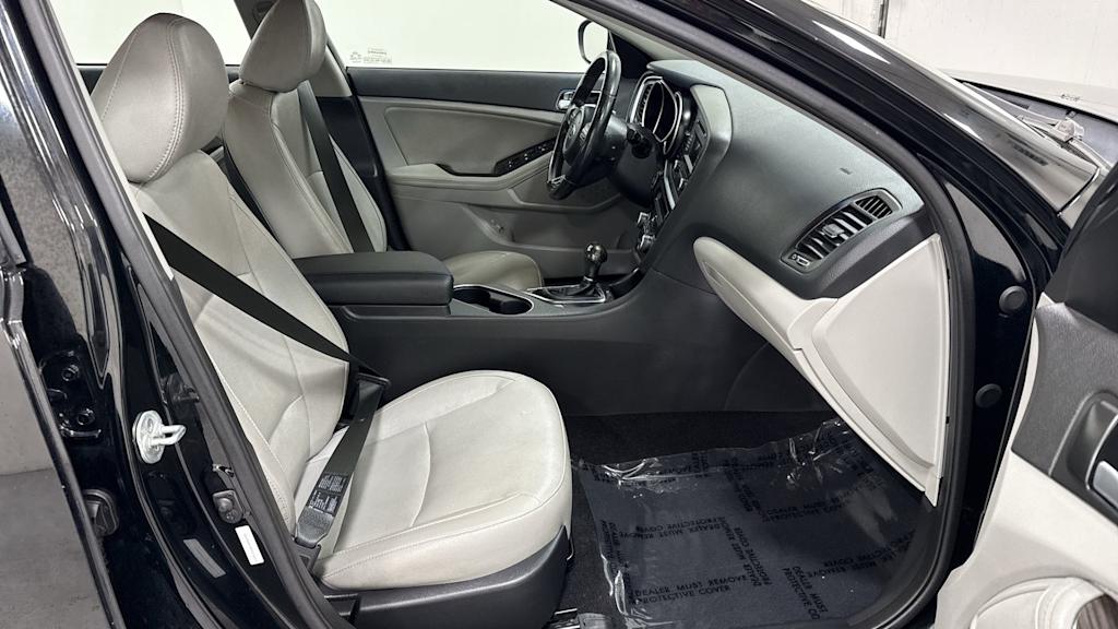 Thumbnail: 2015 Kia Optima - 29