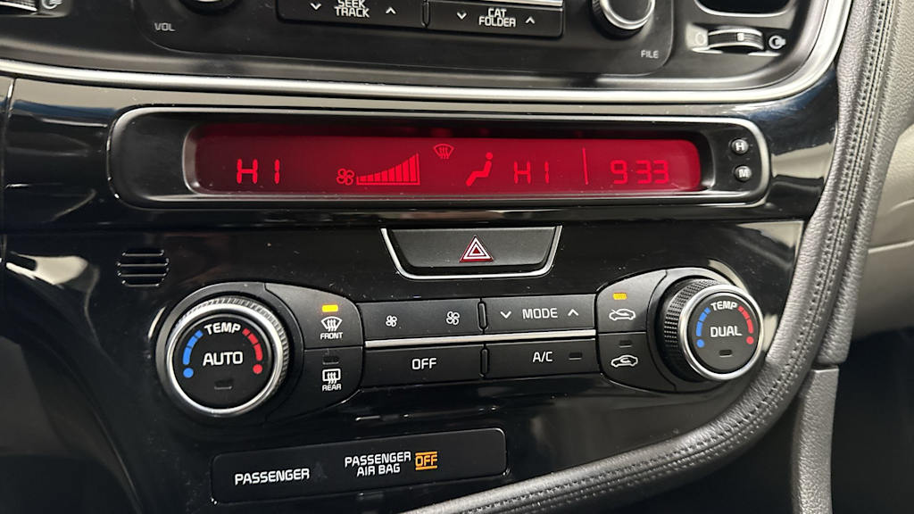 Thumbnail: 2015 Kia Optima - 26