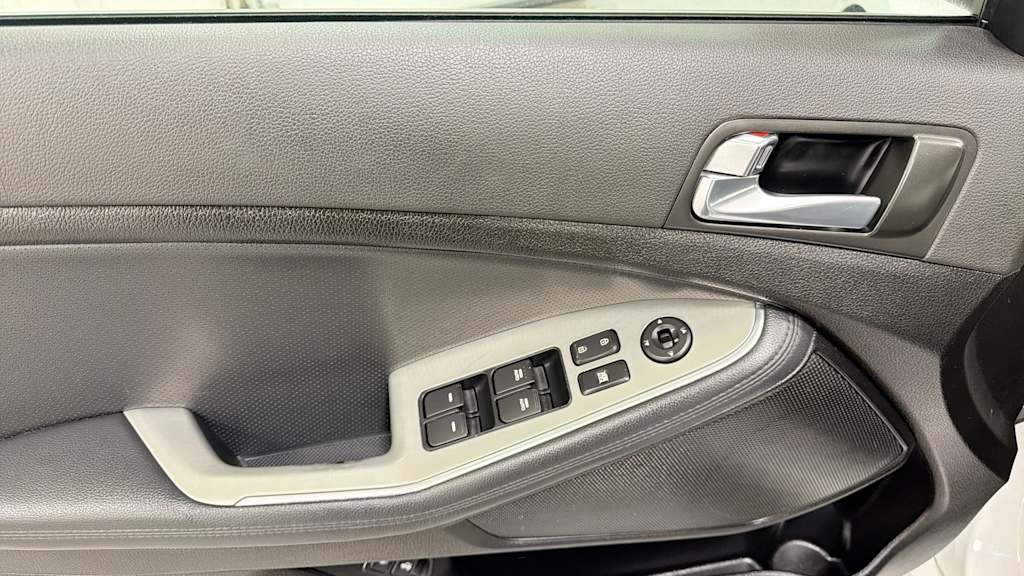 Thumbnail: 2014 Kia Optima - 24