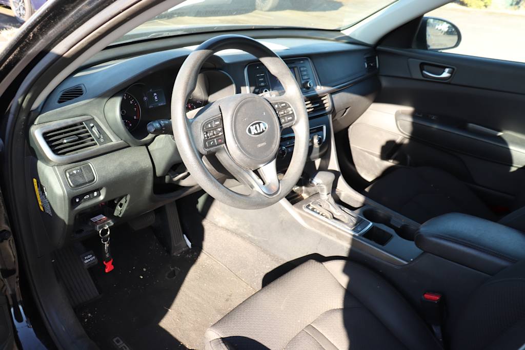 Thumbnail: 2016 Kia Optima - 2