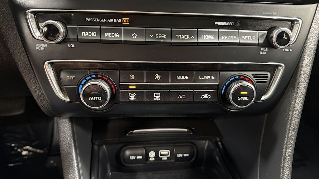 Thumbnail: 2019 Kia Optima - 28