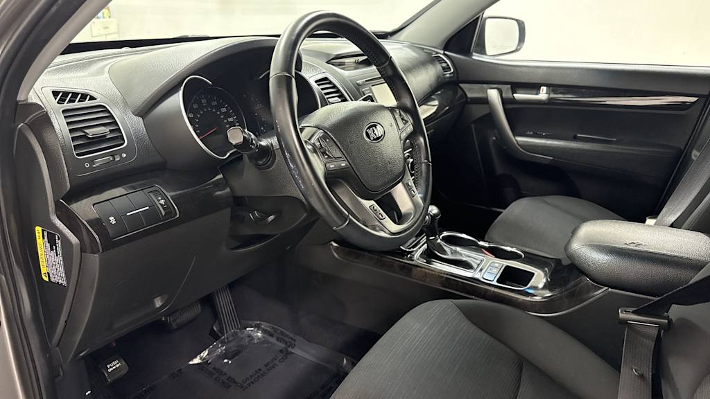 Thumbnail: 2015 Kia Sorento - 2