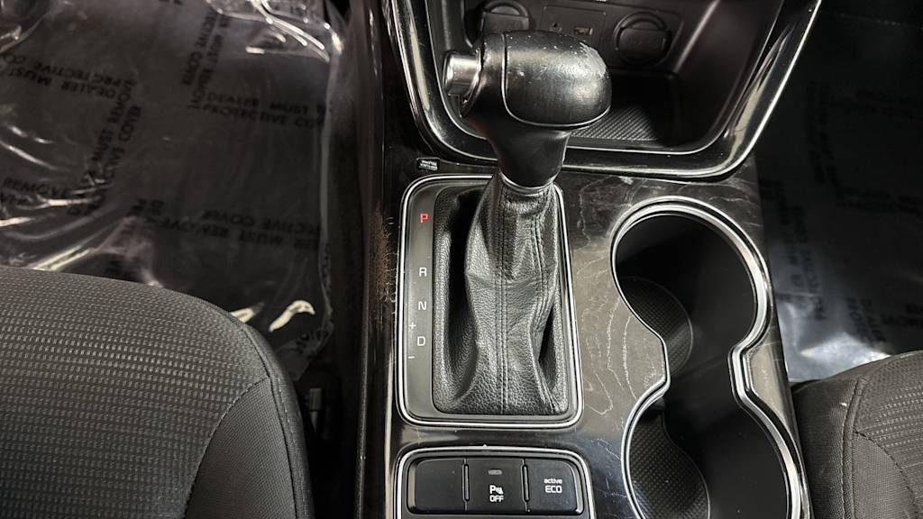 Thumbnail: 2015 Kia Sorento - 16