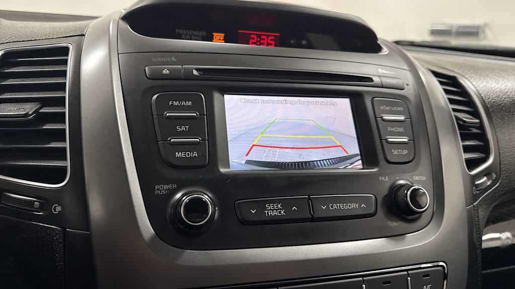 Thumbnail: 2015 Kia Sorento - 27