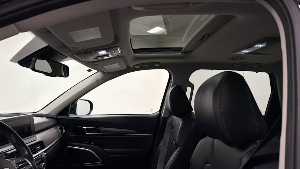 Thumbnail: 2020 Kia Telluride - 31