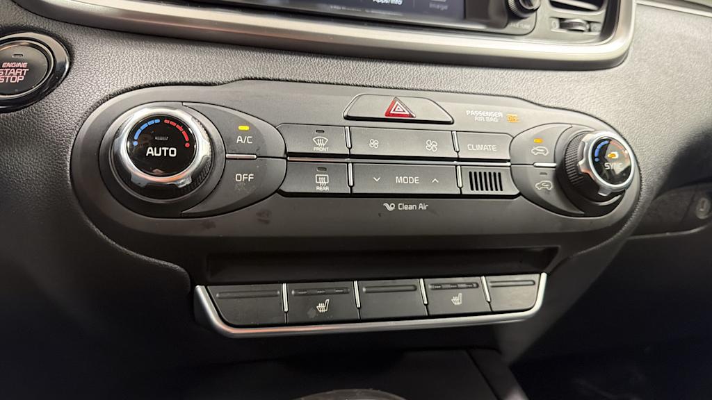 Thumbnail: 2017 Kia Sorento - 28