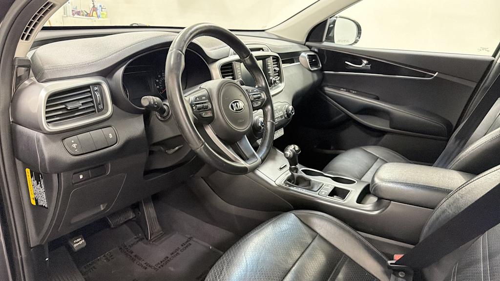 Thumbnail: 2017 Kia Sorento - 2