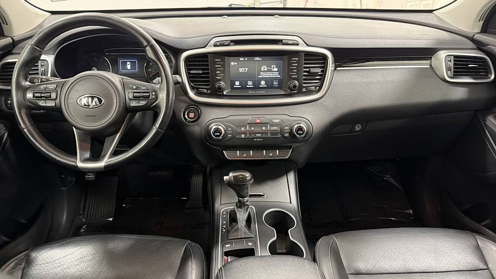 Thumbnail: 2017 Kia Sorento - 14