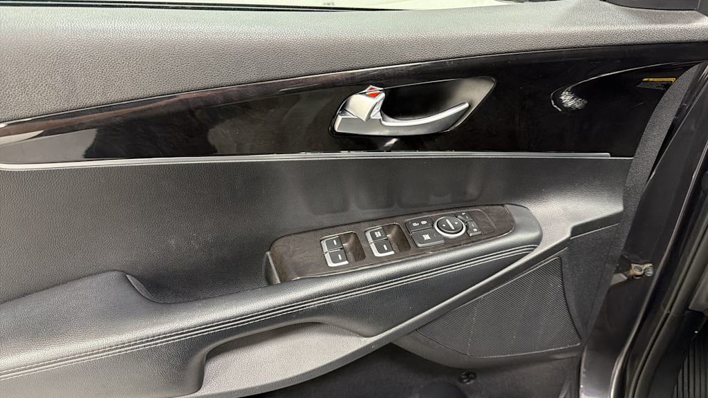 Thumbnail: 2017 Kia Sorento - 26