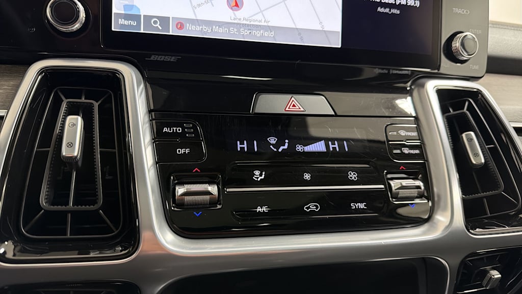 Thumbnail: 2023 Kia Sorento - 30