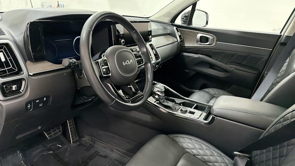 Thumbnail: 2023 Kia Sorento - 2