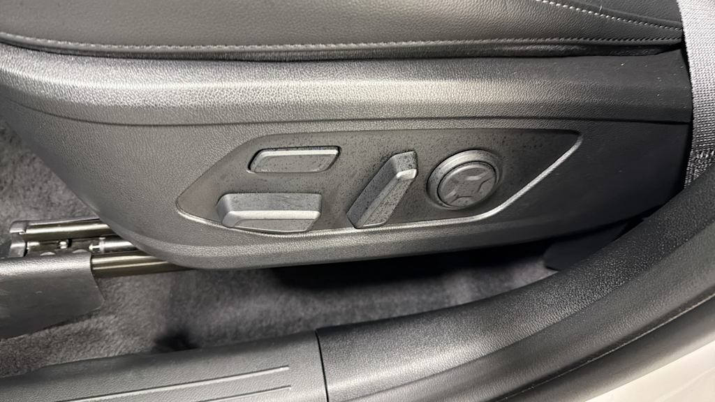 Thumbnail: 2023 Kia Sorento - 26
