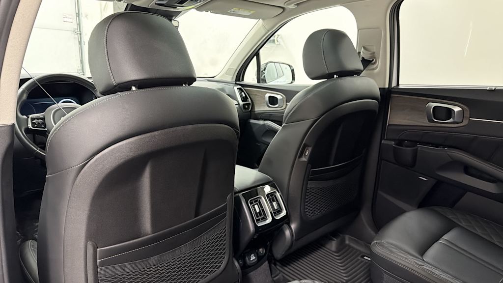 Thumbnail: 2023 Kia Sorento - 33