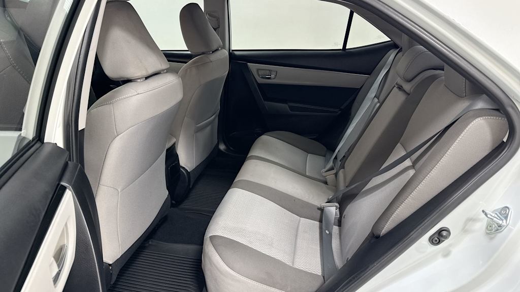 2017 Toyota Corolla LE Eco 11