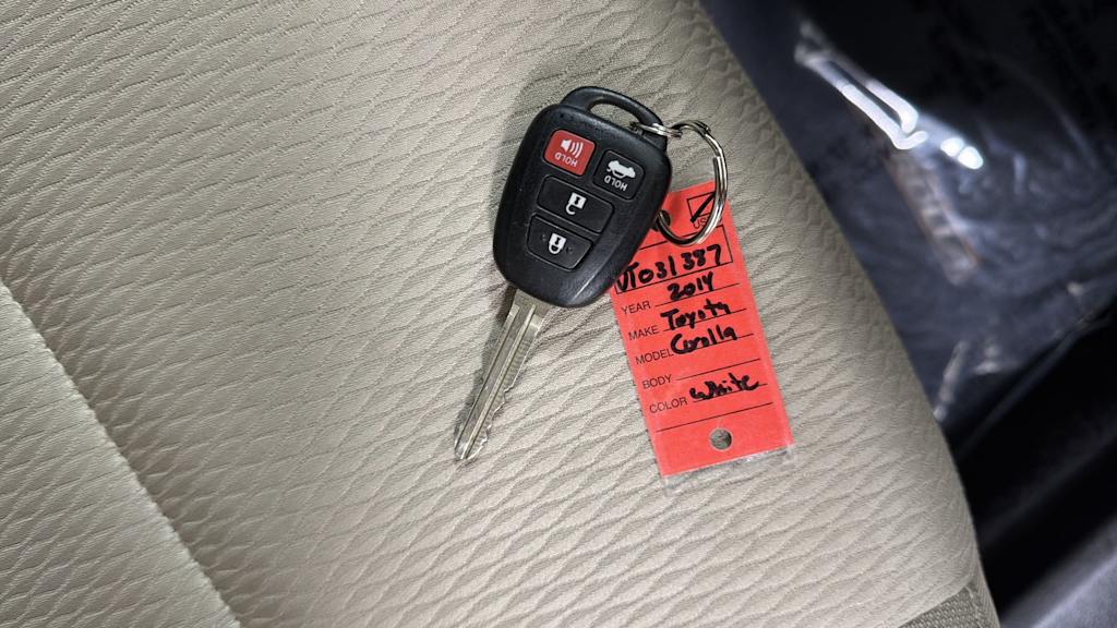 Thumbnail: 2014 Toyota Corolla - 30