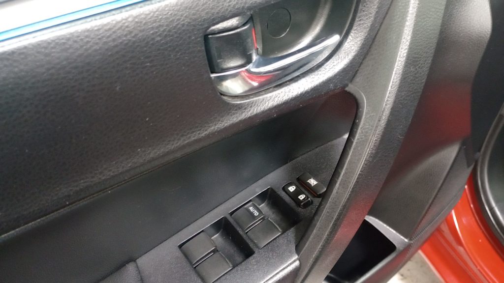 2016 Toyota Corolla LE 25