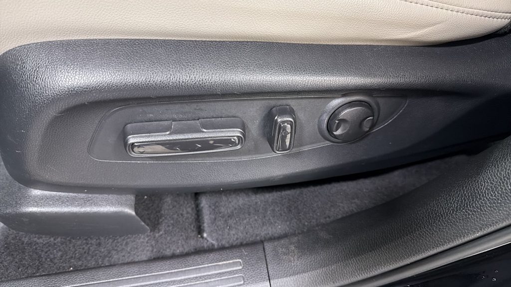 Thumbnail: 2023 Honda CR-V - 25