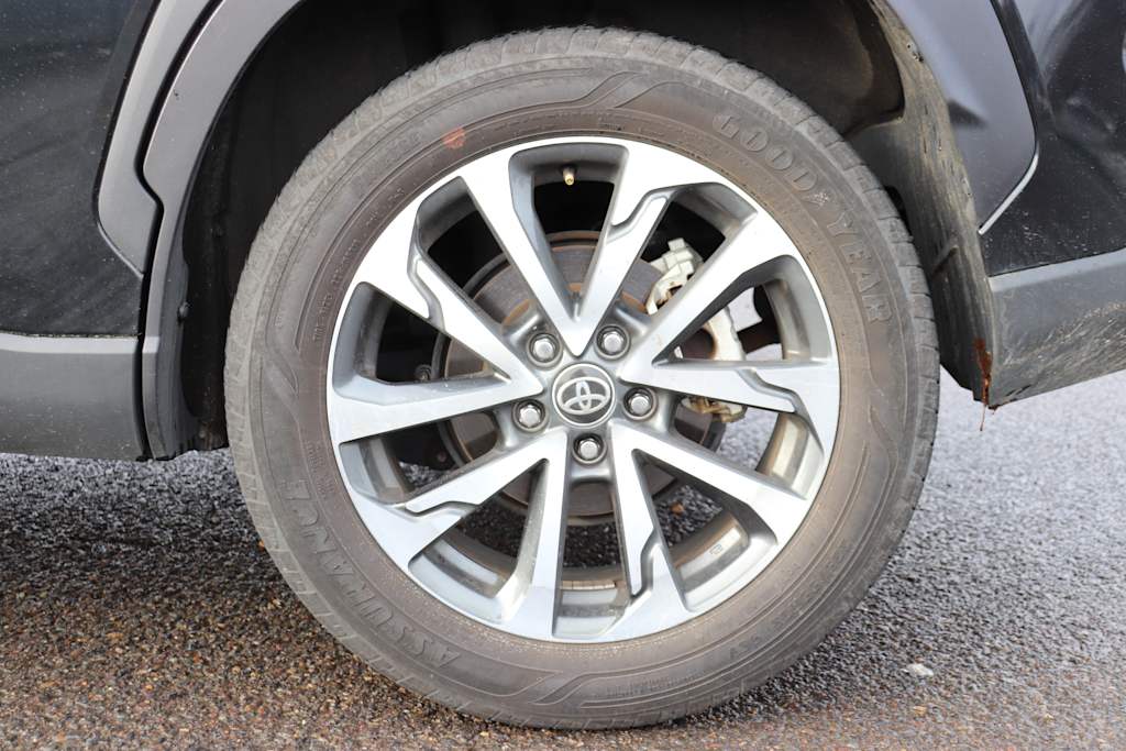 Thumbnail: 2023 Toyota Corolla Cross - 6