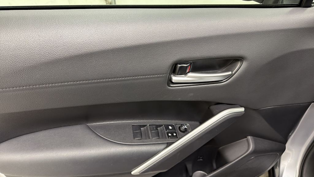 Thumbnail: 2024 Toyota Corolla Cross - 25