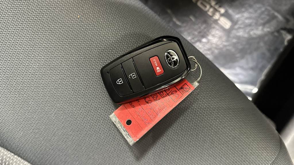 Thumbnail: 2025 Toyota Corolla Cross - 18