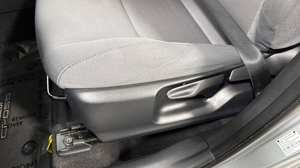 Thumbnail: 2025 Toyota Corolla Cross - 25