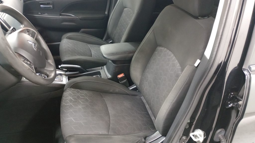 2020 Mitsubishi Outlander Sport ES 9