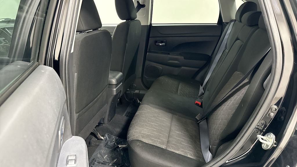 Thumbnail: 2021 Mitsubishi Outlander Sport - 12