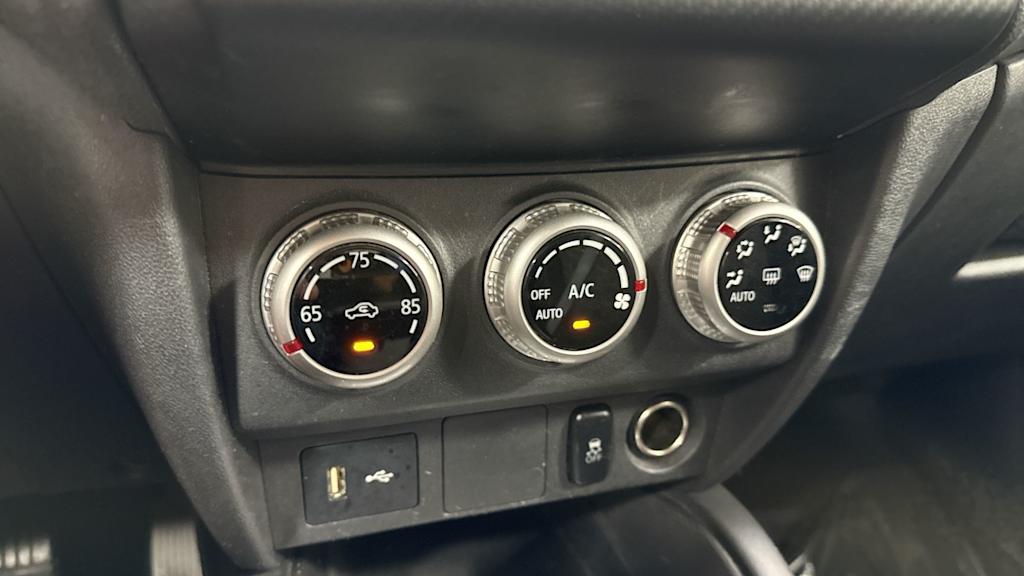 Thumbnail: 2021 Mitsubishi Outlander Sport - 28