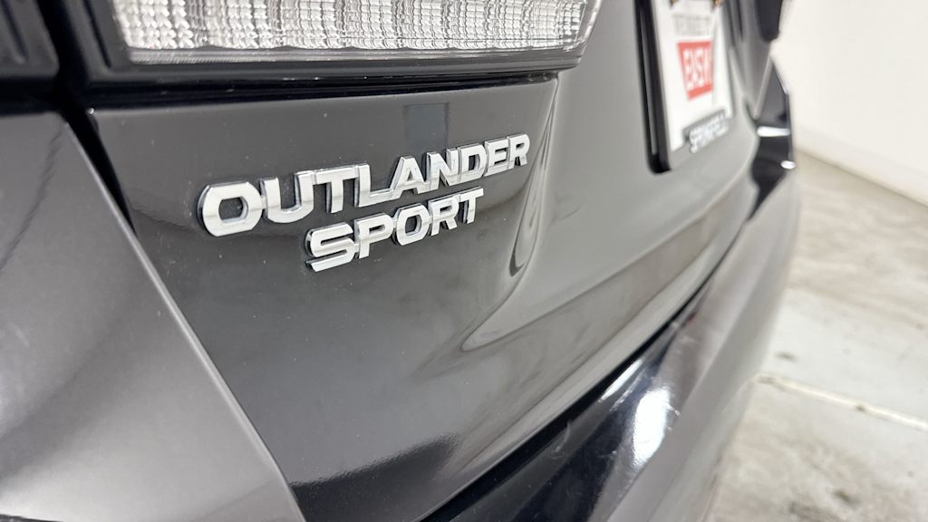 Thumbnail: 2021 Mitsubishi Outlander Sport - 6