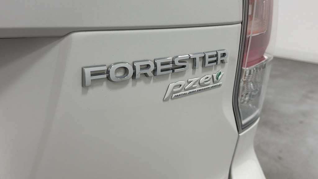 Thumbnail: 2017 Subaru Forester - 6