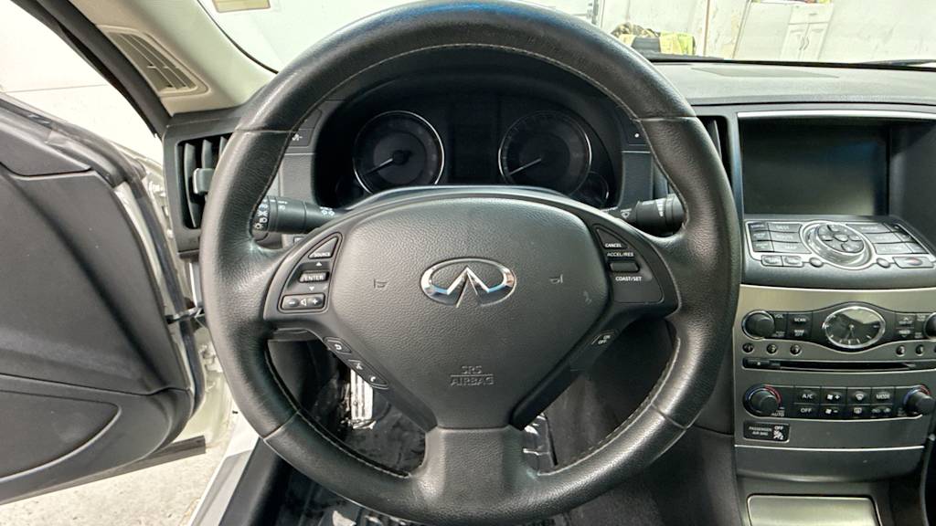 2012 INFINITI G37 Sport 9