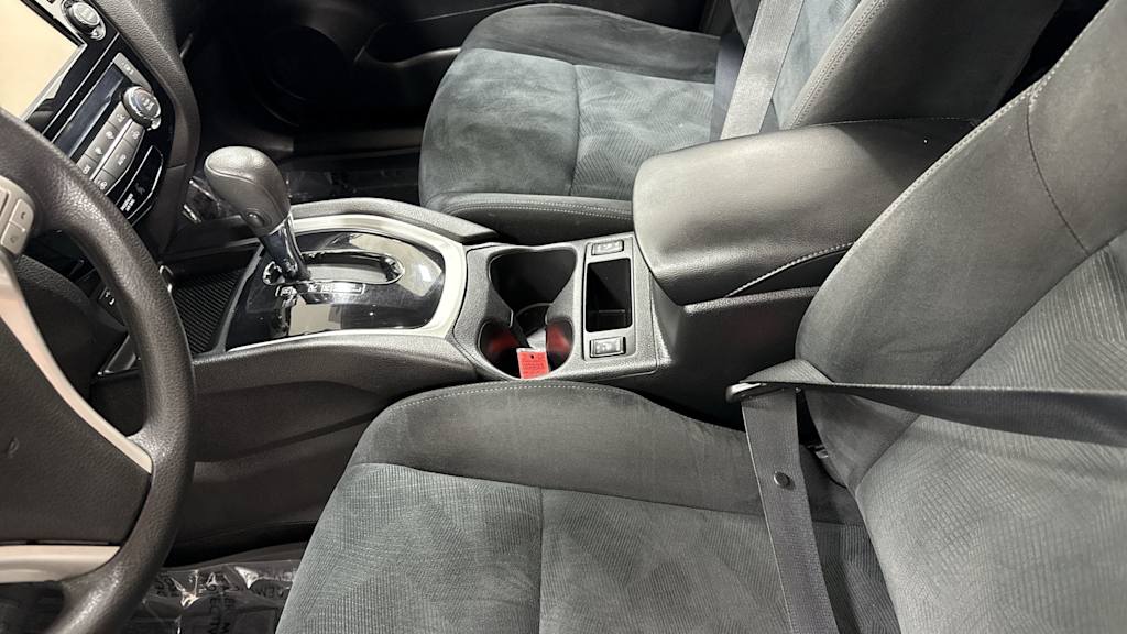 Thumbnail: 2016 Nissan Rogue - 11