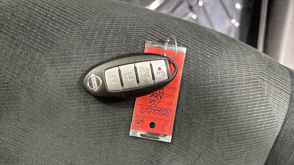 Thumbnail: 2016 Nissan Rogue - 18