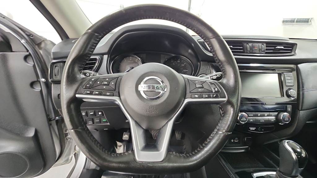 Thumbnail: 2018 Nissan Rogue - 10