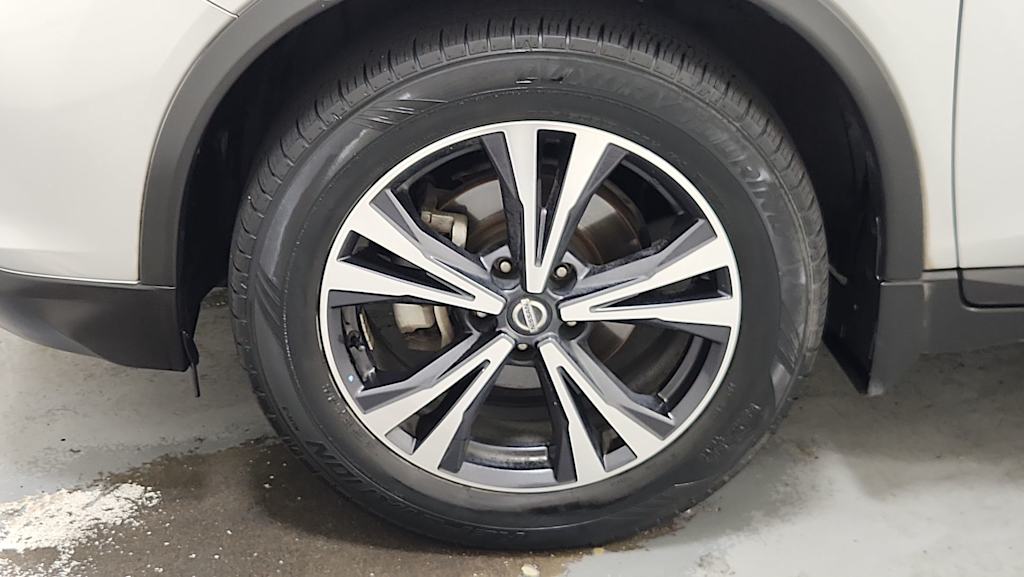 Thumbnail: 2018 Nissan Rogue - 8