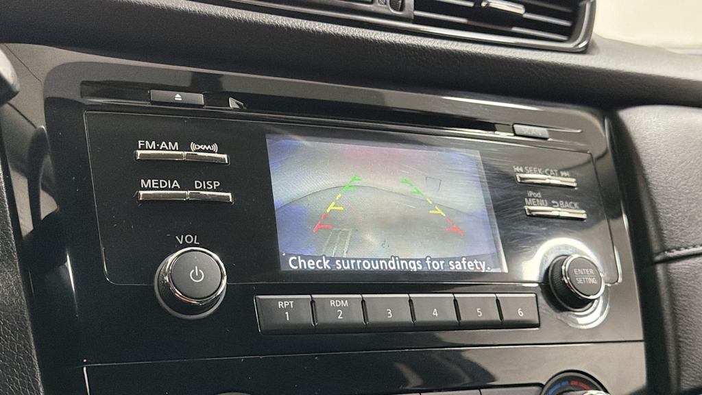 Thumbnail: 2017 Nissan Rogue - 27