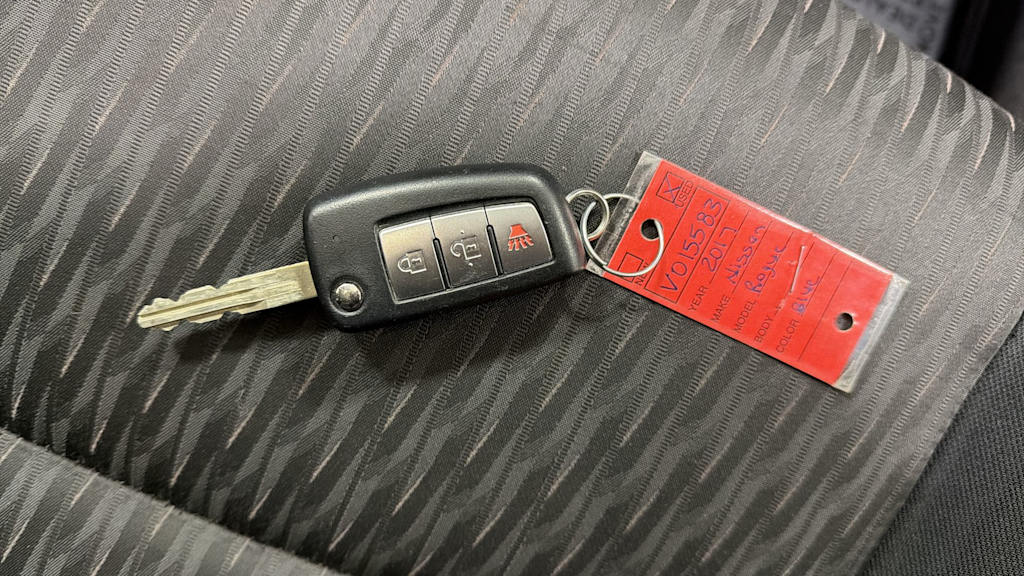 Thumbnail: 2017 Nissan Rogue - 18