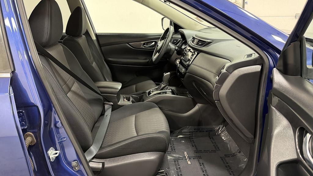 Thumbnail: 2017 Nissan Rogue - 30