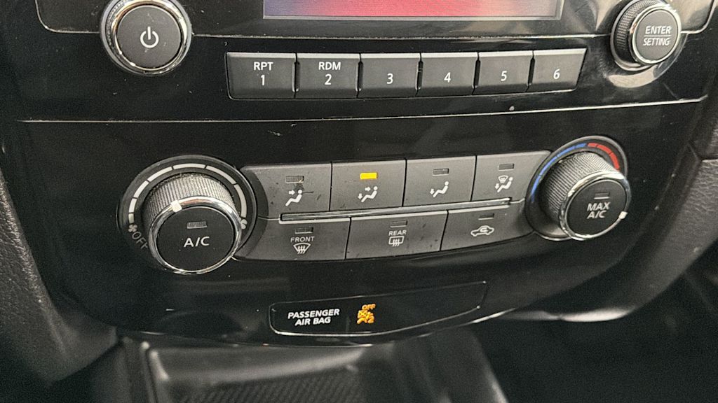 Thumbnail: 2017 Nissan Rogue - 28