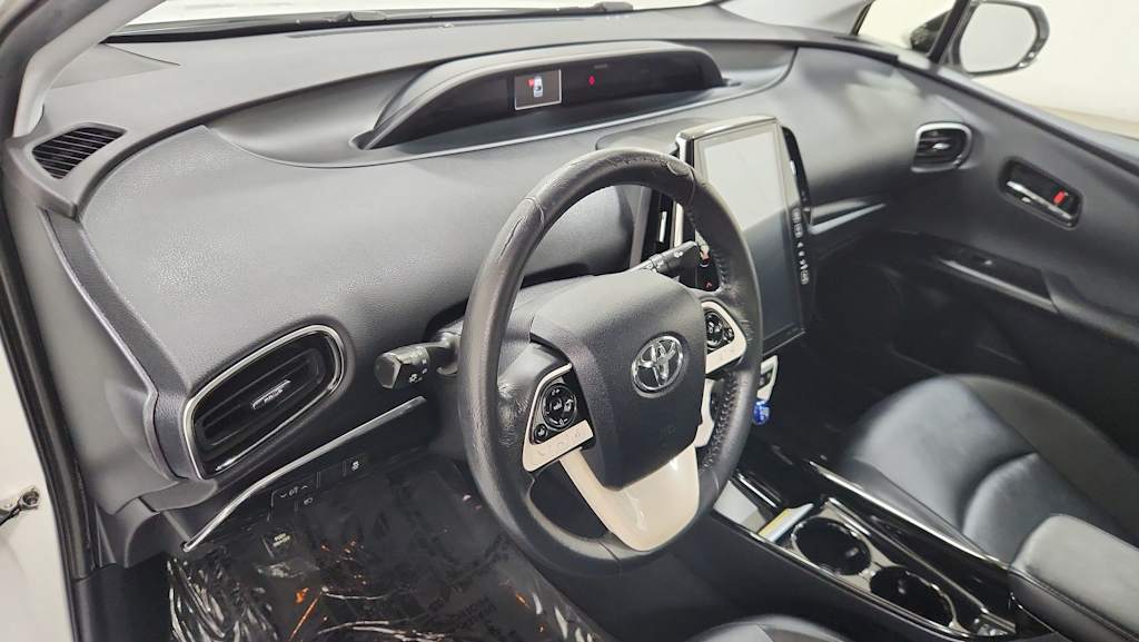 Thumbnail: 2017 Toyota Prius Prime - 2
