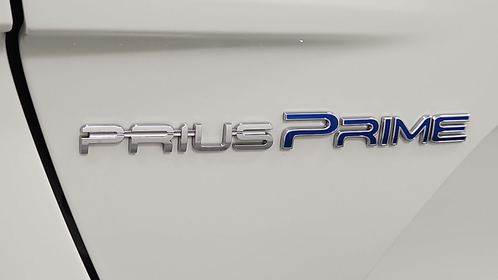 Thumbnail: 2017 Toyota Prius Prime - 30