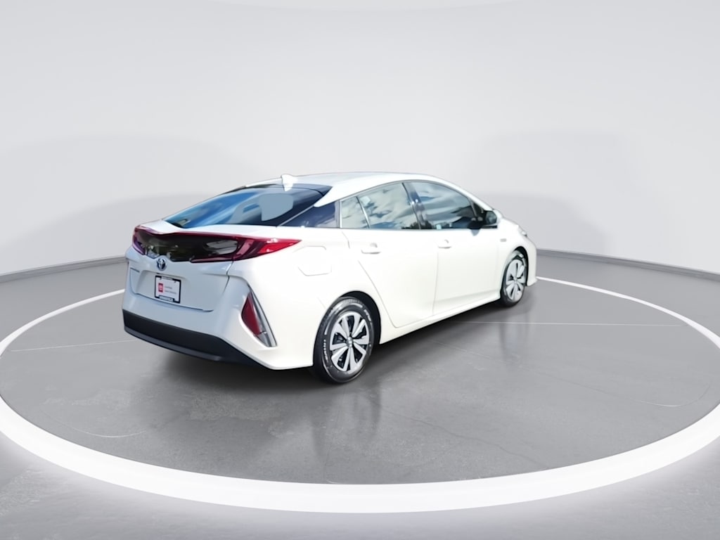 Thumbnail: 2017 Toyota Prius Prime - 22