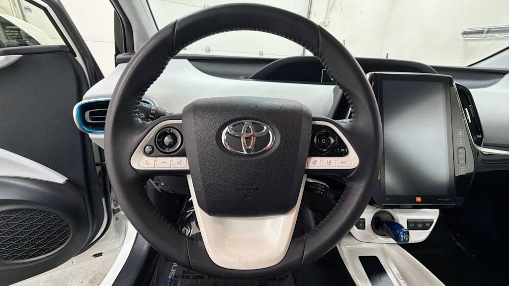 Thumbnail: 2017 Toyota Prius Prime - 9