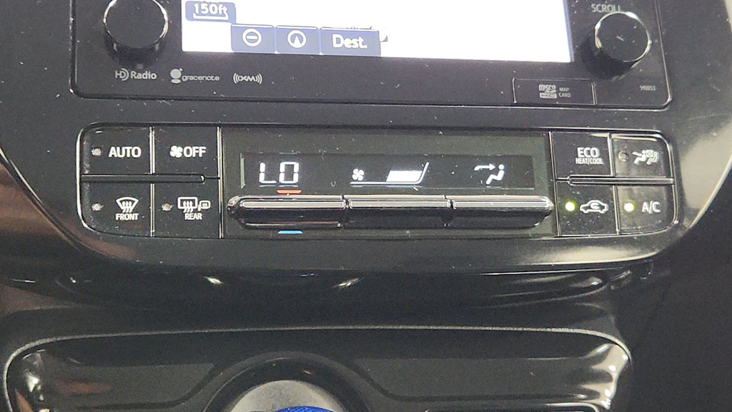 Thumbnail: 2018 Toyota Prius - 28