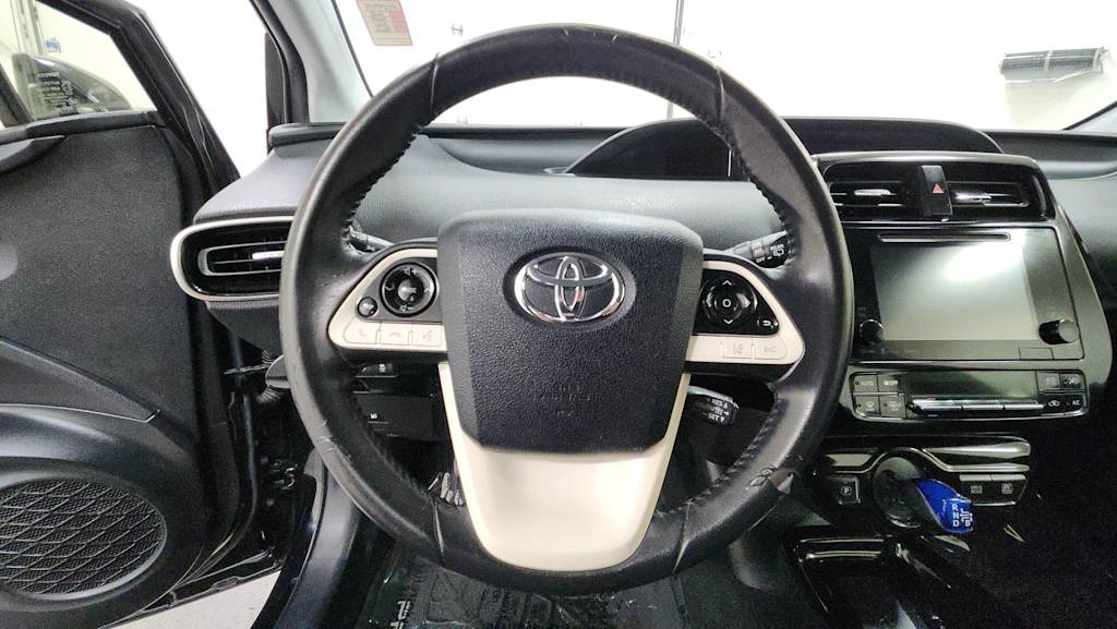 Thumbnail: 2018 Toyota Prius - 8